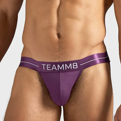 TEAMM8 Icon Sports Brief